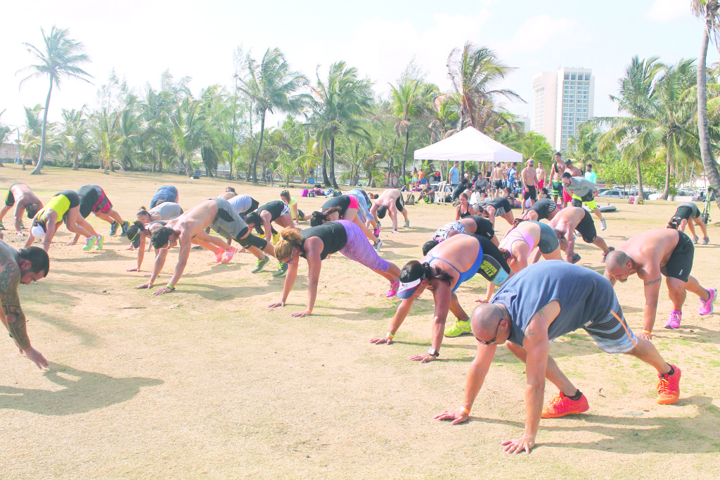 Entrenan al estilo Navy Seals con un propósito loable