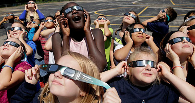 Estudiantes saldrán temprano por eclipse solar. (Foto/Suministrada)