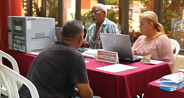 El evento, en solidaridad con las personas sin hogar, ofreció servicios para la actualización de documentos y beneficios sociales. (Foto/Suministrada)