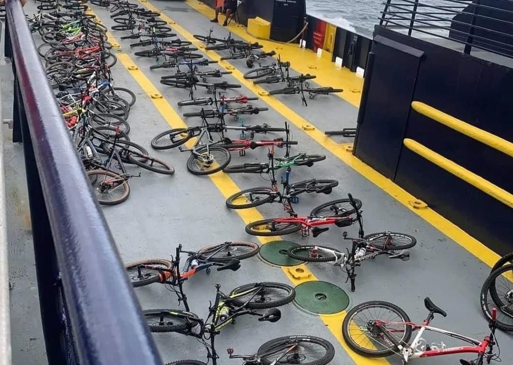 Aclaran viaje de grupo de ciclistas en ferry de carga hacia Vieques