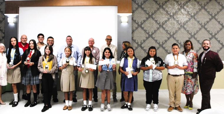 Los estudiantes que ocuparon el primer lugar en cada categoría tendrán el honor de representar a la Cooperativa Las Piedras en las competencias regionales de oratoria organizadas por la Cooperativa de Seguros Múltiples. (Foto/Suministrada)